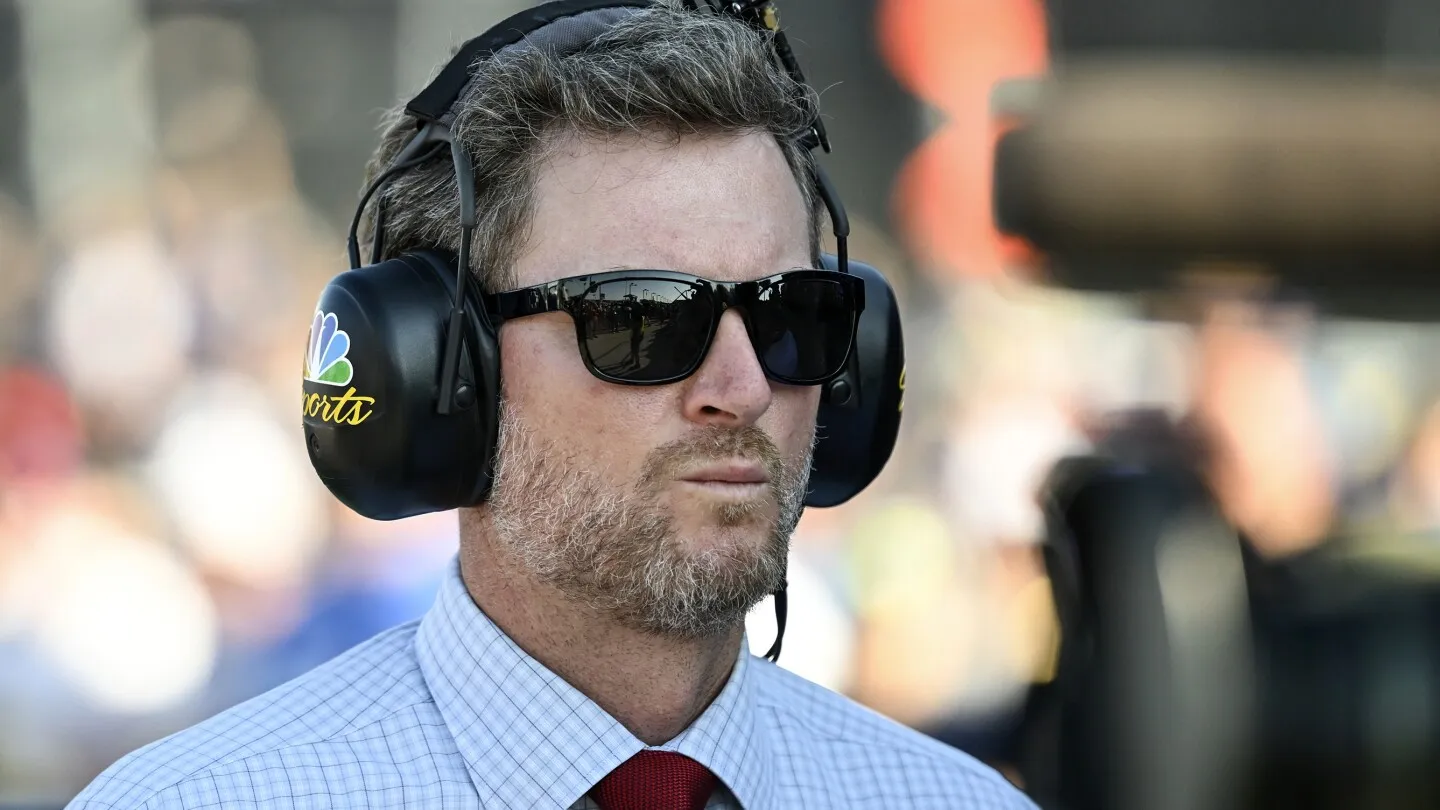 Hall of Famer Dale Earnhardt Jr. Menang Debut Seri Nasional NASCAR Sebagai Kepala Kru di Pocono